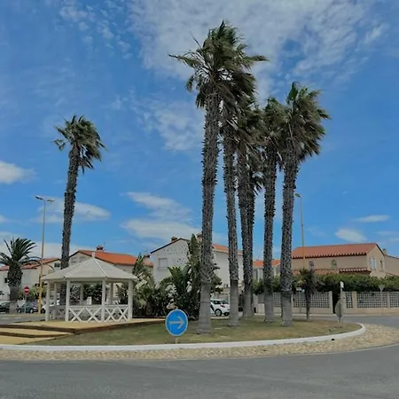 Agreable Avec Piscine A 100 M De La - 10b14j35 Villa